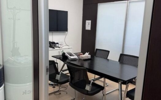 Stunning office 170m2 prime location with raised floors