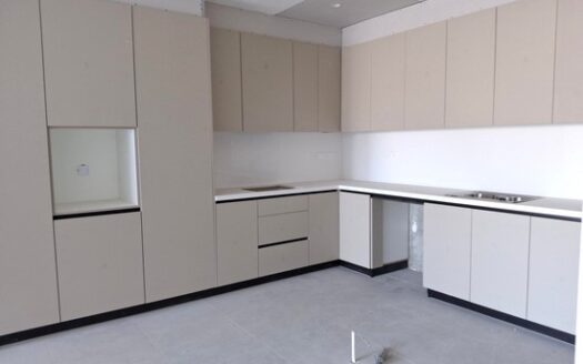 Stunning 3 bedroom city Penthouse with photovoltaics and roof garden