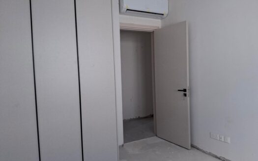 Stunning 3 bedroom city Penthouse with photovoltaics and roof garden