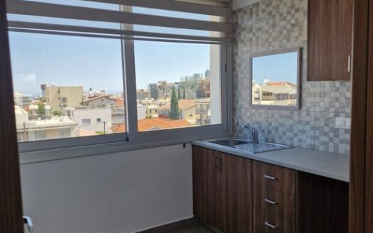 Office 125m2 in commercial building