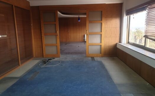 Huge whole floor office 487m2 in Zakaki with raised floors