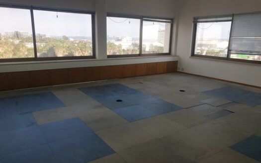 Huge whole floor office 487m2 in Zakaki with raised floors