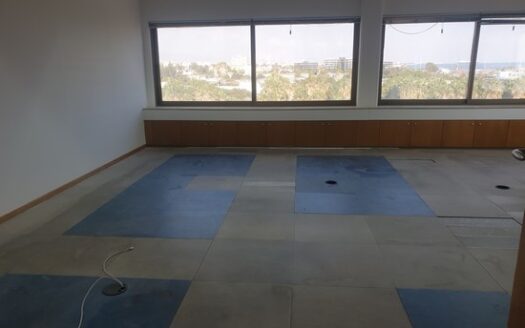 Huge whole floor office 487m2 in Zakaki with raised floors