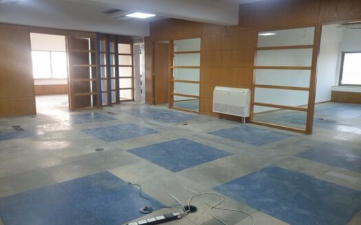Huge whole floor office 487m2 in Zakaki with raised floors