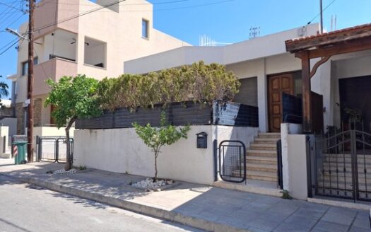 4 bedroom (3+1) unfurnished house near Tsirio