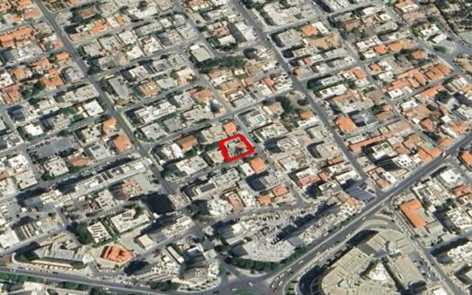 The plot is located in the Agios Nikolaos