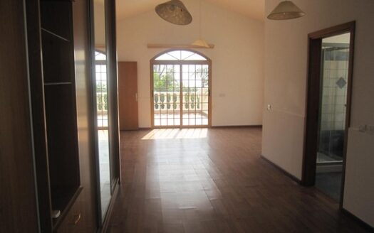 Huge 7 Bedroom villa – consisting of 2 houses with indoor pool