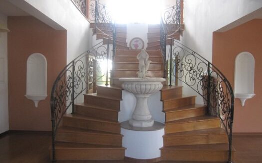 Huge 7 Bedroom villa – consisting of 2 houses with indoor pool