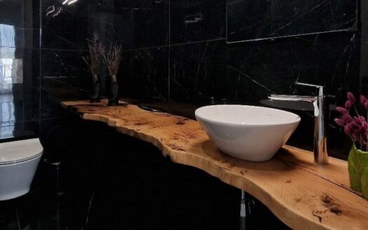 Three bedroom Penthouse spacious with private pool