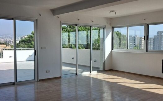 3 bedroom Penthouse unfurnished with veranda 60m2