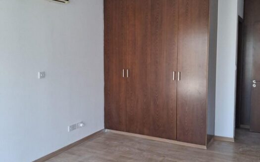 3 bedroom Penthouse unfurnished with veranda 60m2