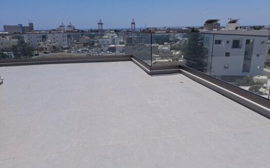 Brand new 3 bedroom penthouse with roof garden