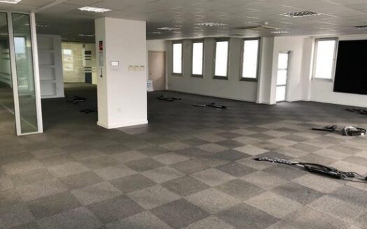 Hi Tech and Modern 400mtrs Office with Raised Floor and Many extras
