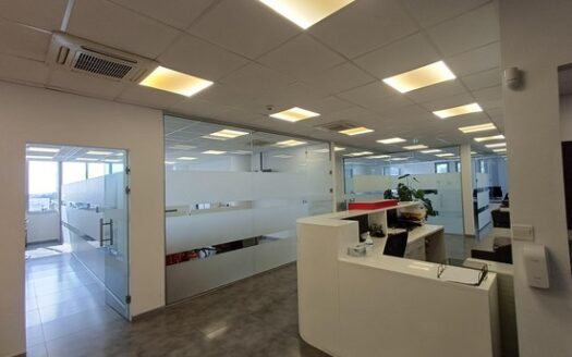 Luxury Whole Floor Office 800m2 prime location