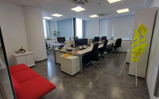 Luxury Whole Floor Office 800m2 prime location
