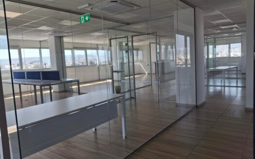 whole floor office 1000m2 with easy access to the highway