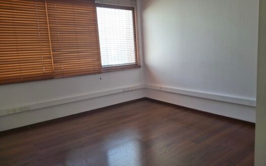 Office 165m2 in Agia Zoni
