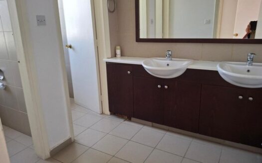 Office 165m2 in Agia Zoni